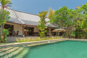 Villa Lotus Kayuputih